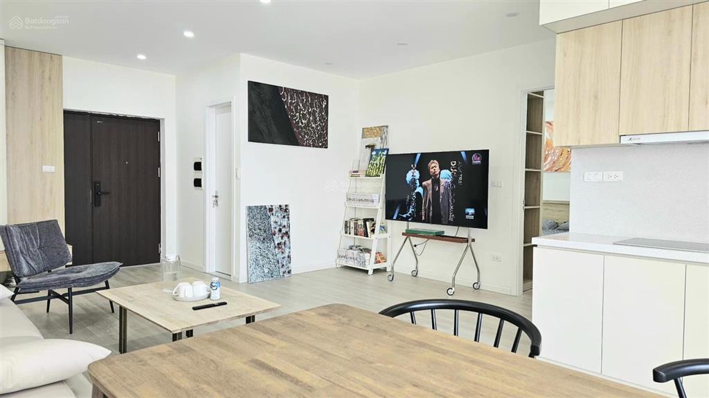 Bán chcc bán đảo linh đàm tòa vp5 view hồ điều hoà linh đàm. dt 62m2 2pn 2wc