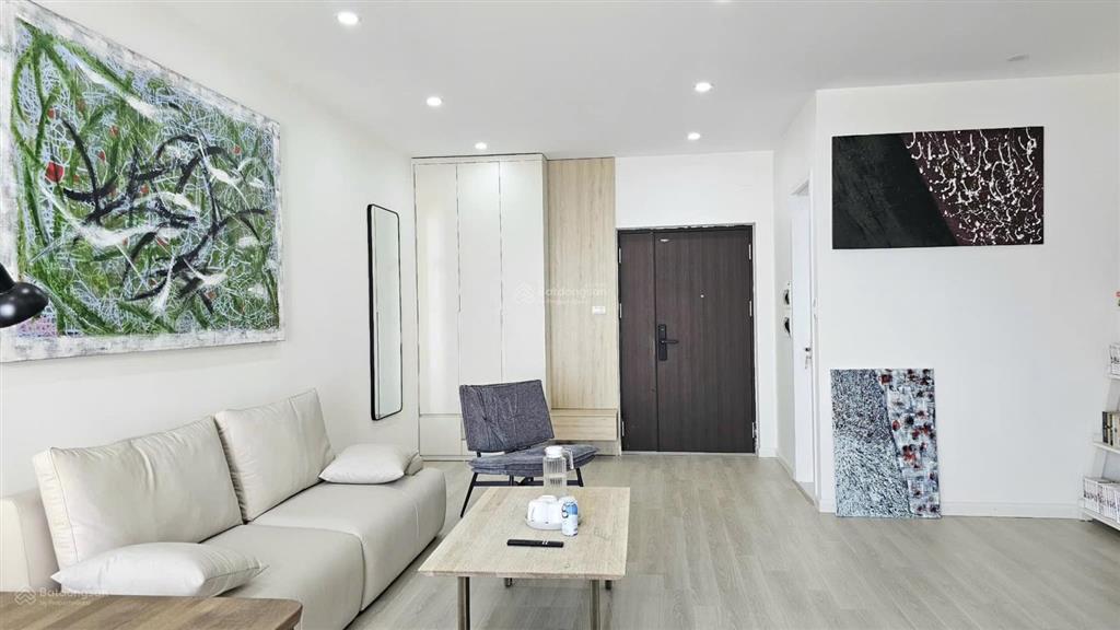 Bán chcc bán đảo linh đàm tòa vp5 view hồ điều hoà linh đàm. dt 62m2 2pn 2wc