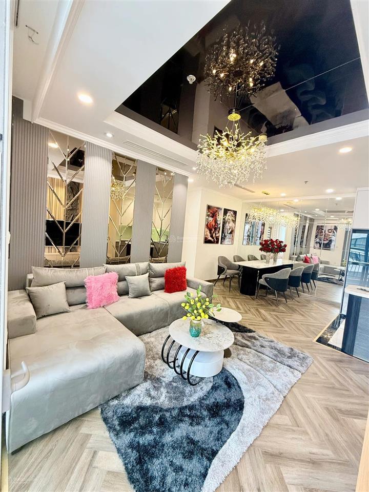 Bán chcc 130 nguyễn đức cảnh. dt 131m2 3pn 3 ban công, căn góc view hồ đền lừ cực đẹp