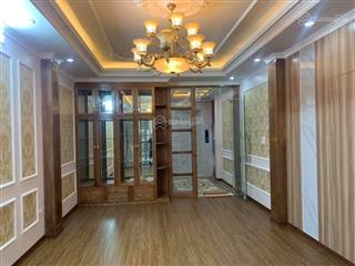 Bán căn hộ dịch vụ gồm 12 phòng ngủ khép kín dòng tiền 6070 triệu/ 1 tháng. có thang máy
