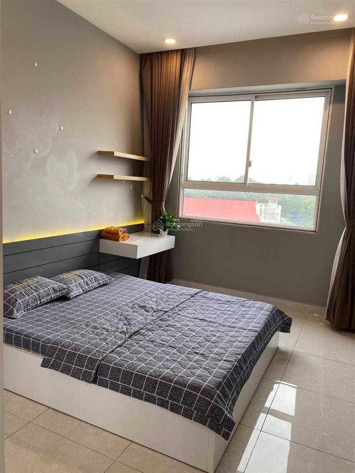 Cần bán gấp căn hộ chung melody, quận tân phú, 96m2, 3pn, giá 4.2 tỷ, view đẹp, 0903 833 ***