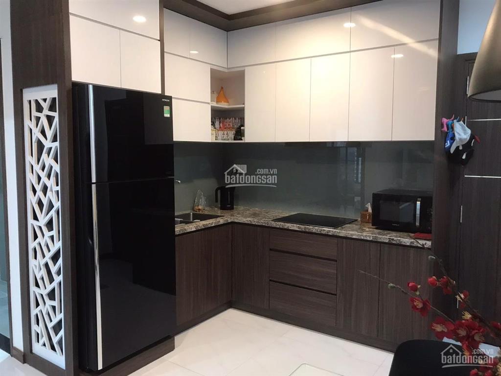 Bán gấp cao ốc res 11, quận 11, 83m2, 2pn, 2wc sổ hồng, view quận 1, giá bán 5.3 tỷ  0903 833 ***