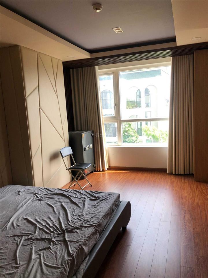 Cần cho thuê căn hộ sky center tân bình, dt 74m2, 2pn, full giá thuê 15tr/tháng,  0903 833 ***