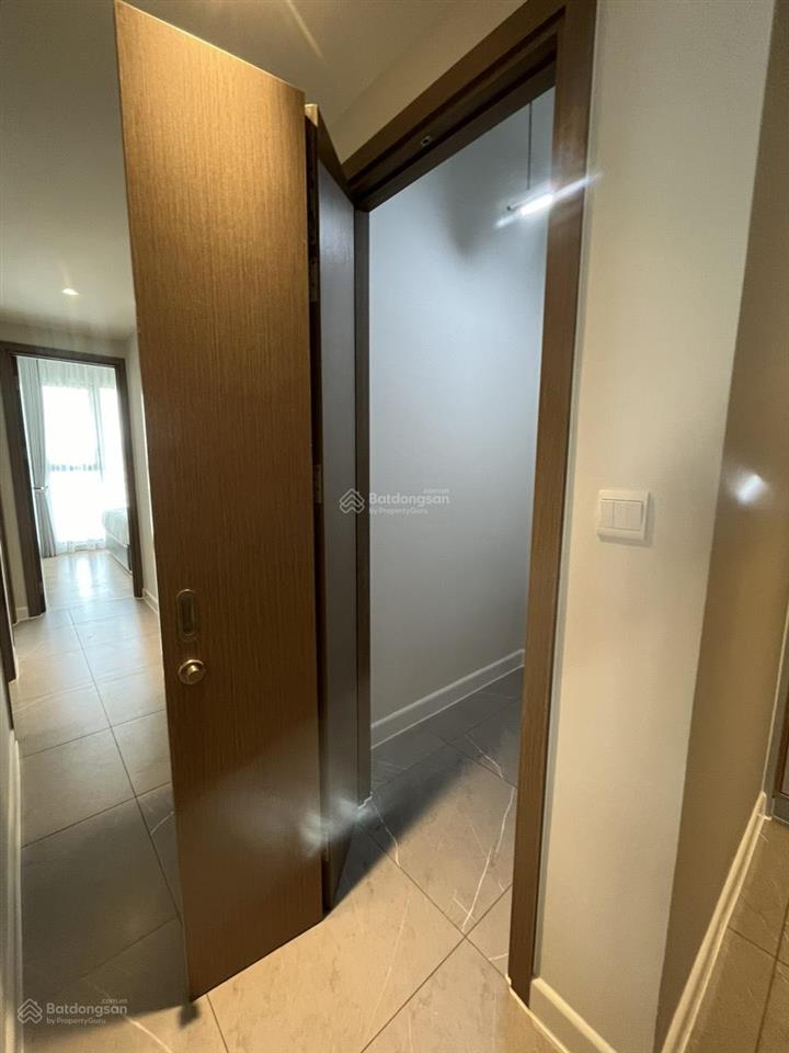 Bán gấp căn hộ the prince quận phú nhuận, 95m2, 3pn, tặng nt, có sổ hồng, 8.8 tỷ,  0903 833 ***