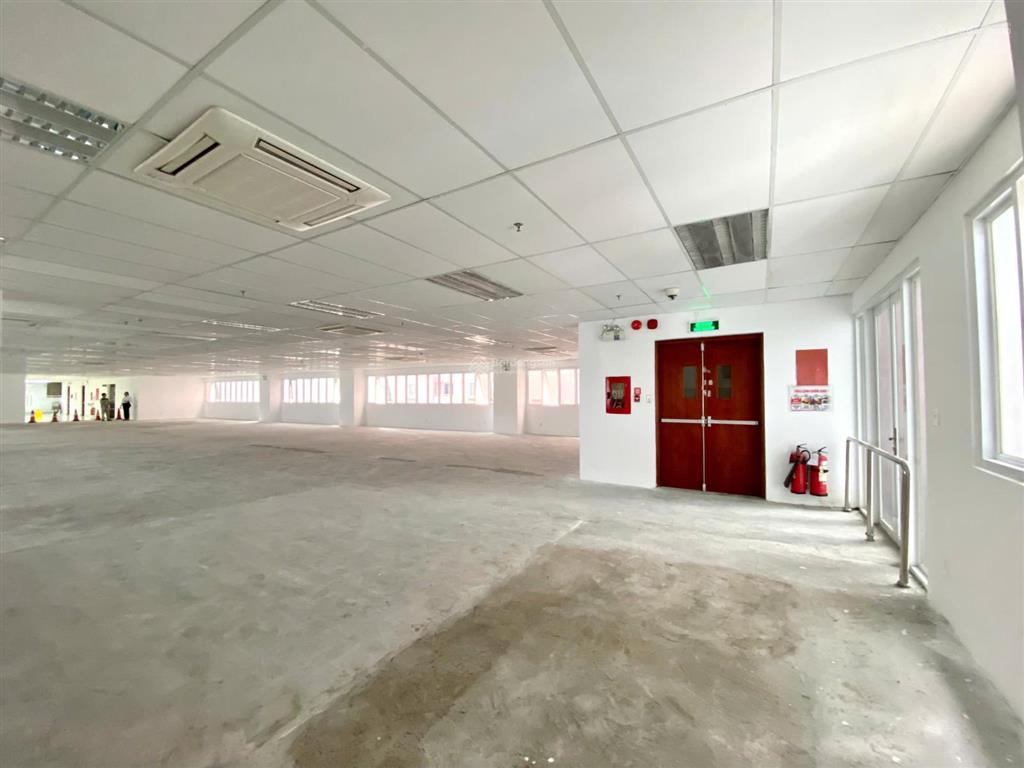 Cần cho thuê nguyên sàn 500m2 mt võ văn kiệt, hoàn thiện cơ bản, giá tốt nhất khu vực  0906 970 ***