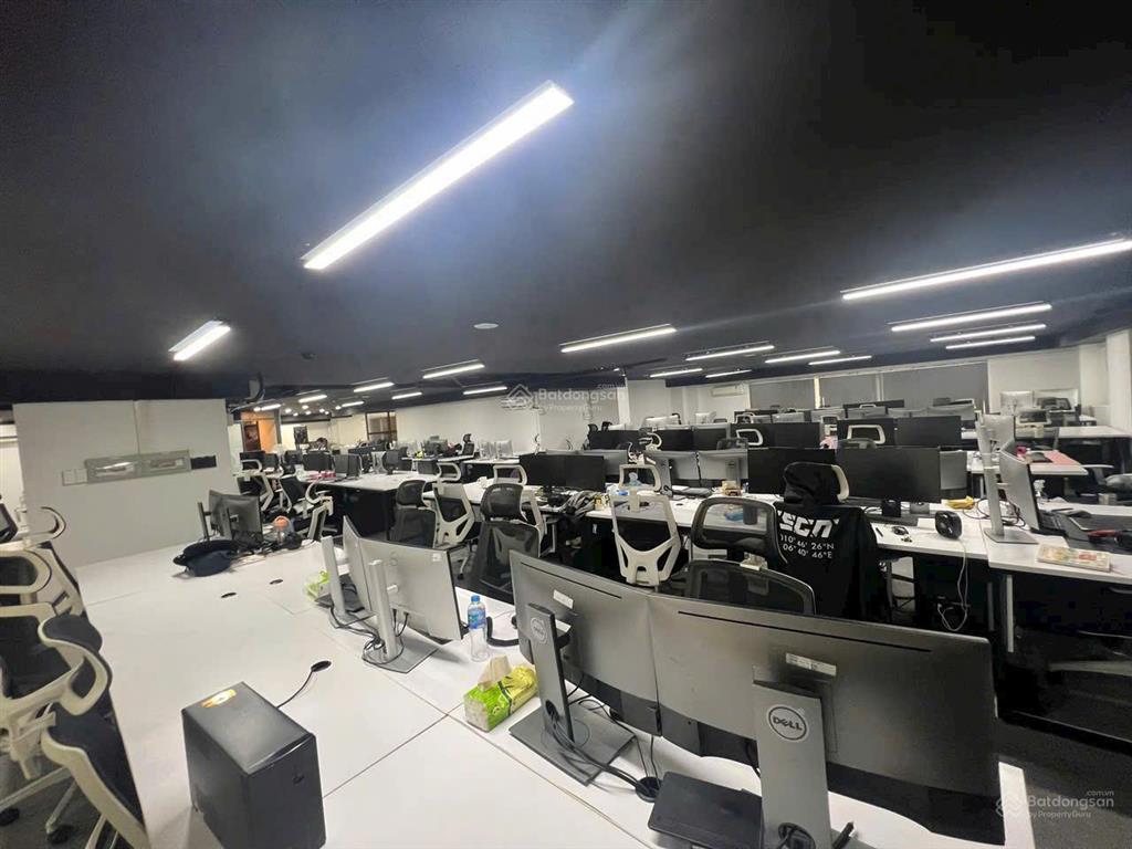 Cần cho thuê sàn văn phòng 400m2 full nội thất, giá tốt nhất khu trung tâm   0906 970 ***