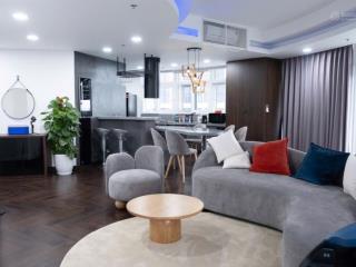Bán siêu phẩm azura 3pn, 188m2 tầng cao view sông hàn, giá 18 tỷ