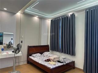 Nhà lê thị hồng gấm 92m2 dân xây 5 tầng thang máy, mt 4.8m, hẻm rộng, kinh doanh & ở, chỉ 17.5 tỷ