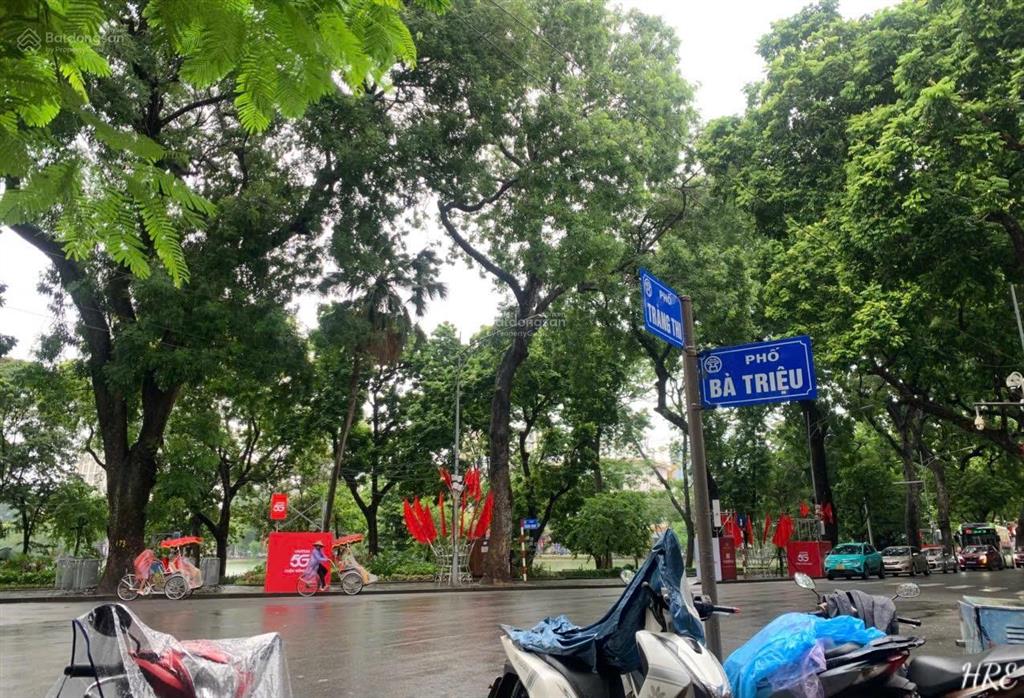 Nhà tập thể quận uỷ 23 bà triệu sát hồ gươm, tiết kiệm thời gian đi học & làm, sđcc, chỉ 4.75 tỷ