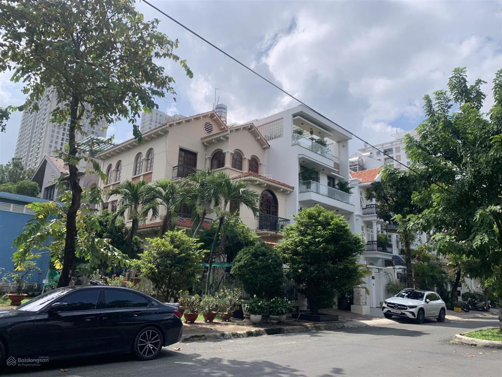 Nhà biệt thự vip trần ngọc diện 215m2 ngang 10m hiếm, đa dạng mục đích sử dụng, sđcc, chỉ 45 tỷ