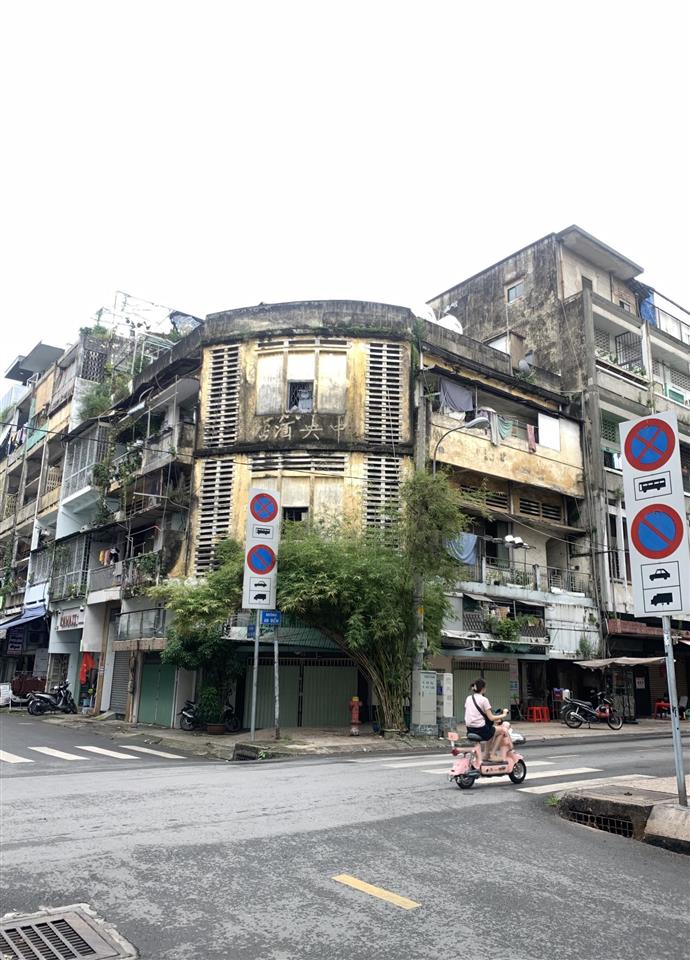 Nhà mặt tiền phan phú tiên quận 5, dt 83m2 xây 3 lầu, ngang 4m, kinh doanh đỉnh, sđcc, chỉ 21.5 tỷ