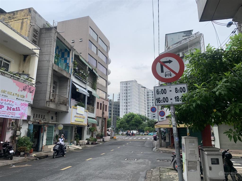 Nhà mặt tiền phan phú tiên quận 5, dt 83m2 xây 3 lầu, ngang 4m, kinh doanh đỉnh, sđcc, chỉ 21.5 tỷ