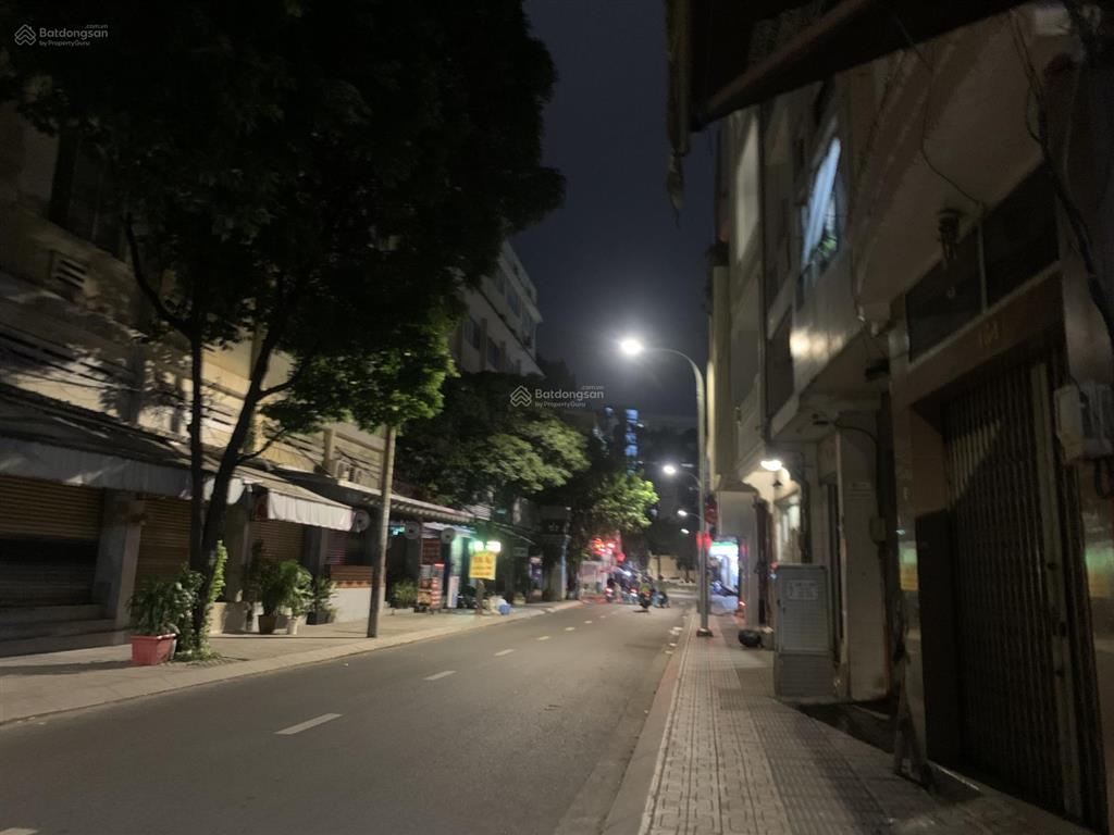 Mặt tiền triệu quang phục quận 5, đường rộng vỉa hè, căn góc, dt 47m2 xây 3 lầu, mt 4m, chỉ 20 tỷ