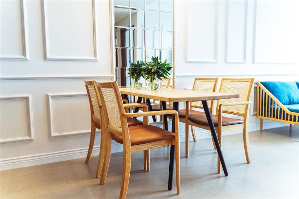 Qua mỹ định cư, chính chủ bán căn 2pn tầng cao view trực diện biển  cho thuê 7%/năm  giá sập hầm