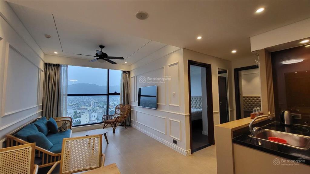 Qua mỹ định cư, chính chủ bán căn 2pn tầng cao view trực diện biển  cho thuê 7%/năm  giá sập hầm