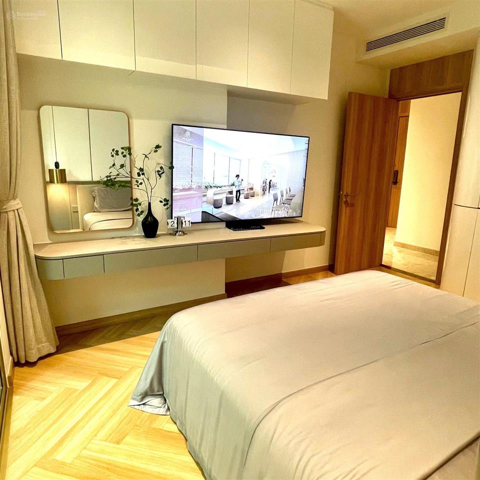 Cực hiếm! chính chủ bán căn hộ view sông và pháo hoa, view city 2pn giá tốt thị trường