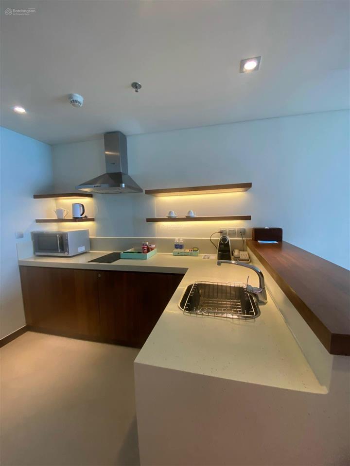 Chính chủ bán gấp căn 1pn a la carte, tầng cao giá ngộp bank view biển  làm việc chính chủ