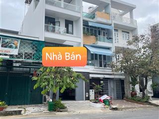 Giảm giá bán gấp nhà 5x18m, 4tầng giá 12.3tỷ mt đường số kdc phạm hữu lầu q.7