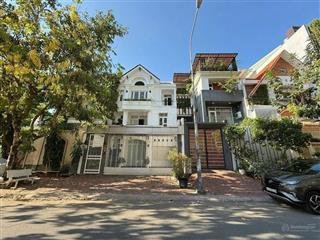 Bán gấp nhà biệt thự 8x24m, 3 tầng giá 27tỷ kdc nam long trần trọng cung p. tân thuận đông, quận 7