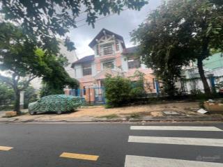 Bán biệt thự 16x20m, 3tầng giá 32tỷ, mt đường số 45 p.tân quy, quận 7