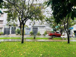 Bán nhà 6x15m, 3tầng giá 18.3tỷ, view công viên p.tân phong, quận 7