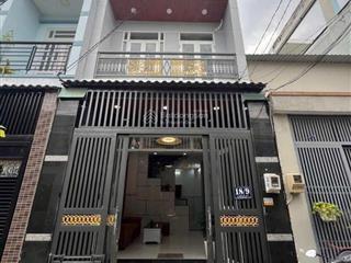 Nhà 2 lầu sát công viên làng hoa. 62m2 sổ sẵn ra hàng gấp chủ ngộp không trụ nổi ngân hàng