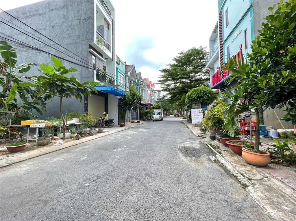 Chủ kí gửi lô đất đẹp ngay chợ thành nam 72m2 full thổ cư sổ sẵn, đi ra vòng xoay an phú trong 3km.