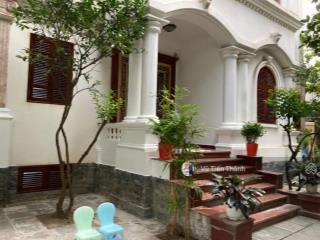 Cho thuê bt thành phố giao lưu  btl, 200m2 đất, xd120m2 x 5 tầng, 1 hầm, mt10m. có thang máy,...