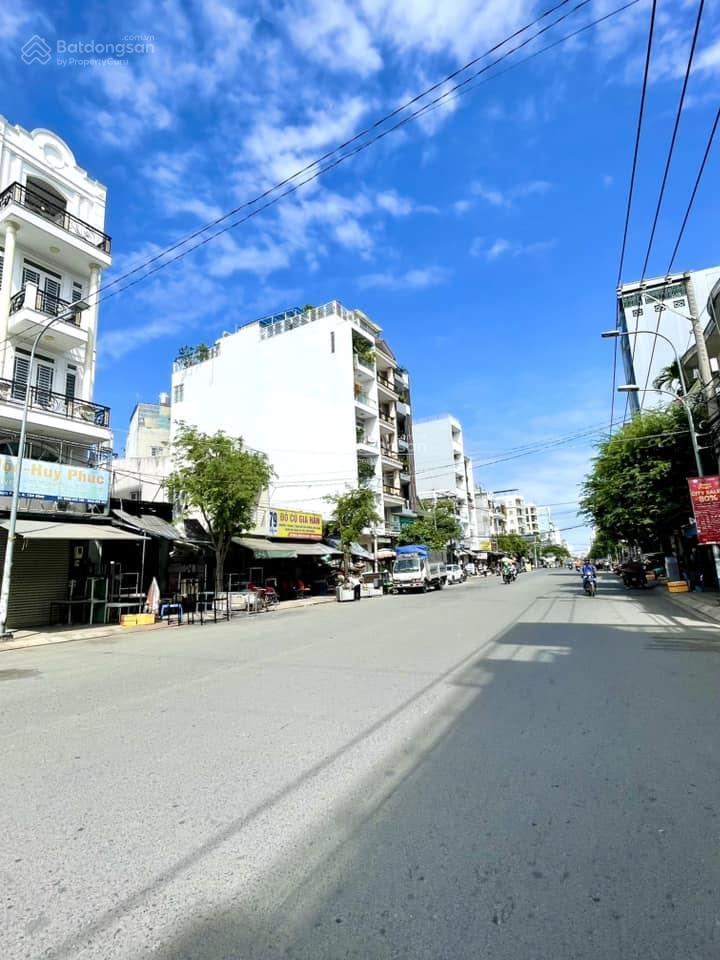 Bán nhà mặt tiền phạm văn bạch, ngang 4m, nhà cấp 4, nhỉnh 10 tỷ