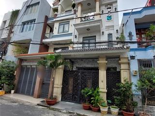 Bán nhà định cư  5x22  phạm văn bạch  4 tầng  tặng full nội thất gỗ xịn hơn 2 tỷ  giá 13,5 tỷ