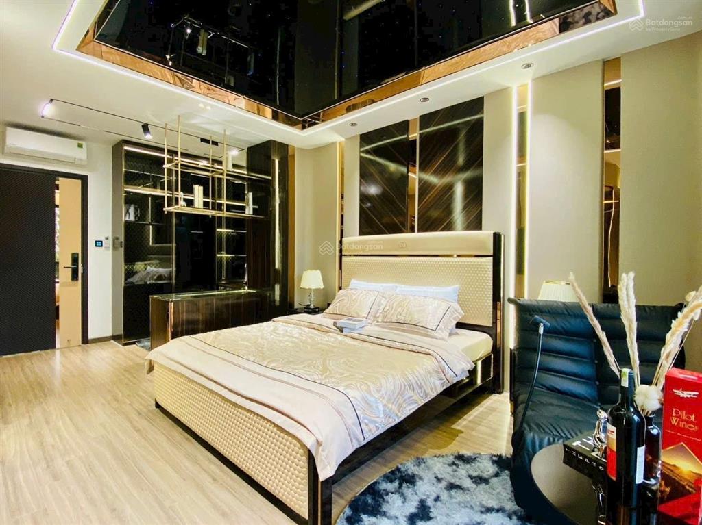 Nhà mới 5 lầu thang máy đường trần thái tông, p. tân sơn, 4x17m hơn 13 tỷ