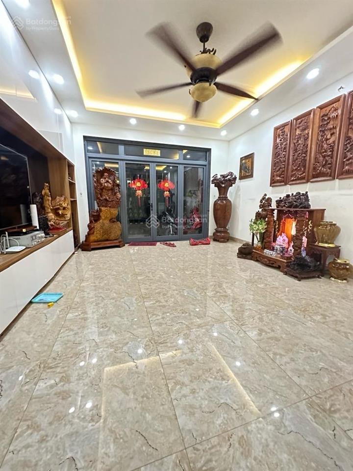 Nhà 3 lầu hẻm 8m thông phạm văn bạch, p.15, tân bình, 104m2 giá 12 tỷ