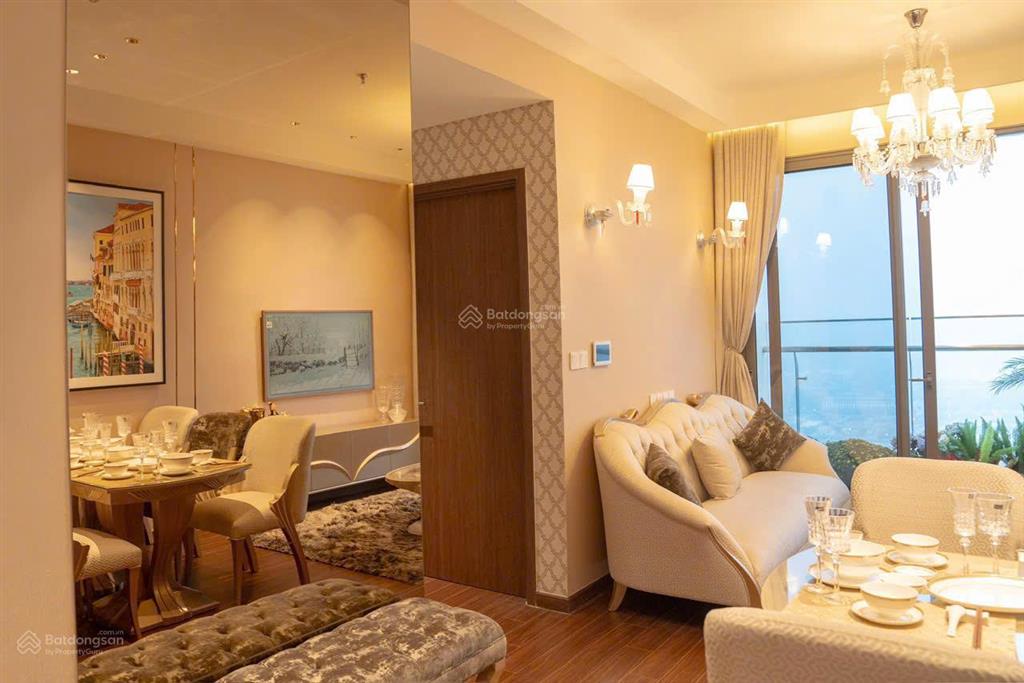 Đổi như cầu cần bán 3 phòng 82m2 masterise collection giá chỉ 71tr/m2 tiện ích như đi khách sạn 5*