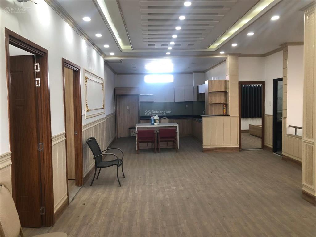 Chính chủ  bán gấp nhà mặt phố tại p. bình phú (p16, q8)  4 căn liền kề, tiện xây mới, cho thuê.