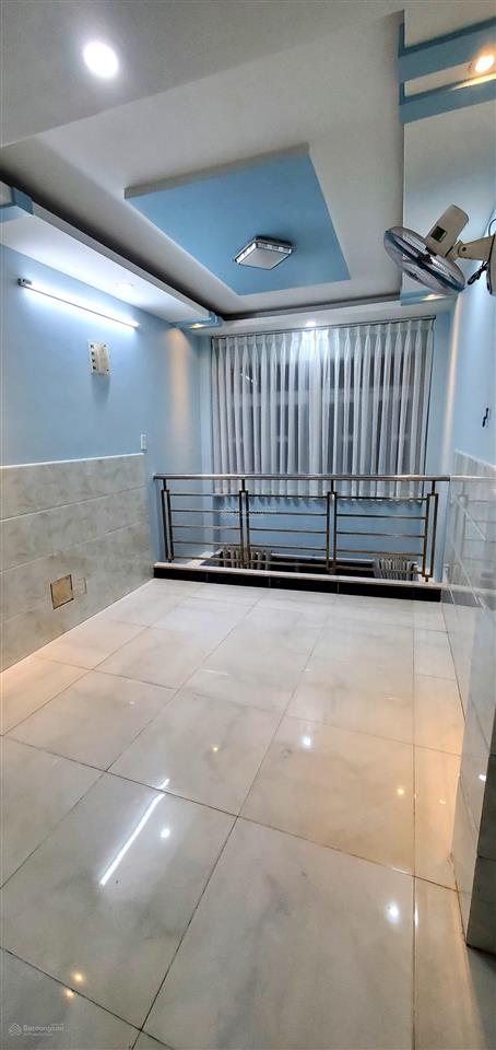 Mua bán nhà quận 4, 5 tầng hoàn công, dân cư hiện hữu, hẻm 4m, sát mt đoàn văn bơ !