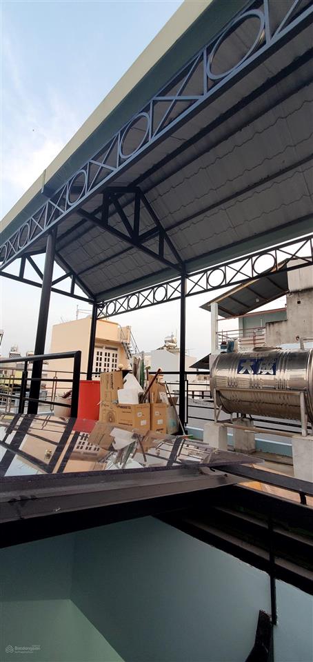 Mua bán nhà quận 4, 5 tầng hoàn công, dân cư hiện hữu, hẻm 4m, sát mt đoàn văn bơ !