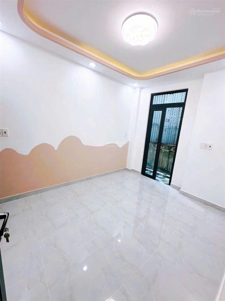 Mua bán nhà quận 4, nhà mới đẹp, khu dân cư, trục đường đoàn văn bơ vs nguyễn tất thành !