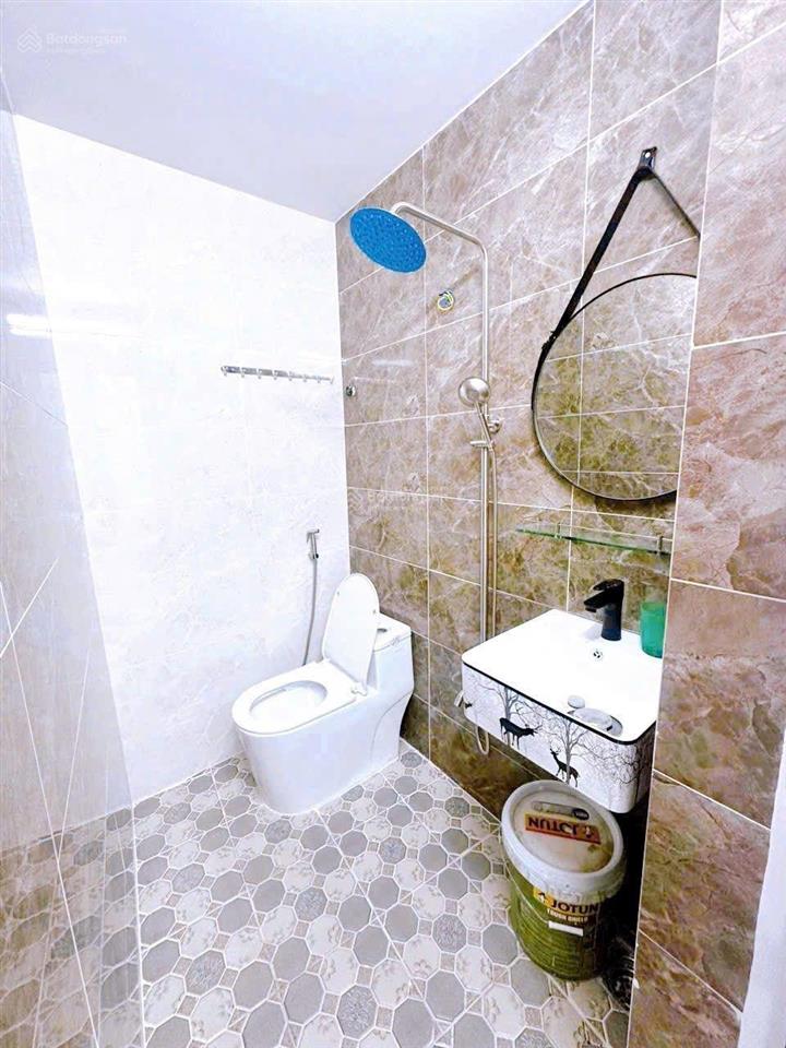 Mua bán nhà quận 4, nhà mới đẹp, khu dân cư, trục đường đoàn văn bơ vs nguyễn tất thành !