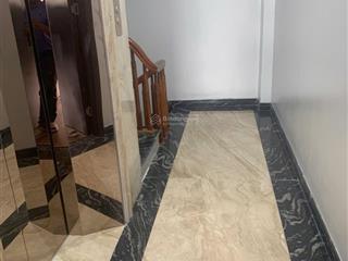 Chính chủ nhờ bán căn nhà 6 tầng thang máy tại ngõ phố giang biên long biên hà nội
diện tích 45m2