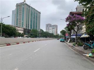 Mặt phố hoàng quốc việt 220m2 10 tầng. mặt tiền 10m chủ cần bán gấp. siêu siêu rẻ. vỉa hè đá bóng