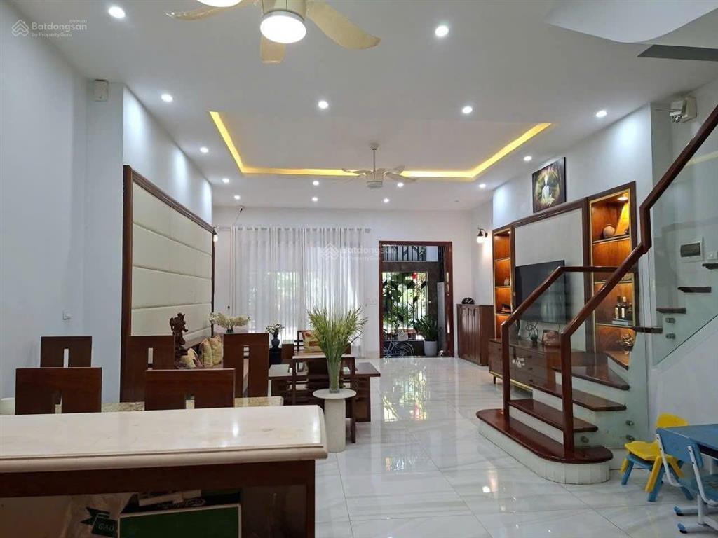 Bán liền kề foresa xuân phương 90m 6 tầng mt 6m hoàn thiện long lanh sổ đỏ cất két 21.x tỷ