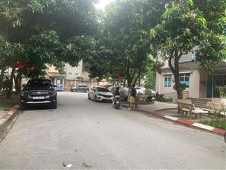 Bán chung cư ct2 đại mỗ 70m lô góc 2 ngủ full nội thất 2 thoáng nhỉnh 4 tỷ 0971 607 ***