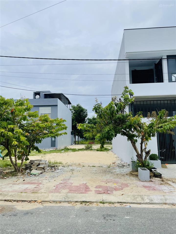 Chỉ 3,1 tỷ sở hữu ngay 100m2 đất sát bên đại học fpt gần sông vị trí đẹp thoáng