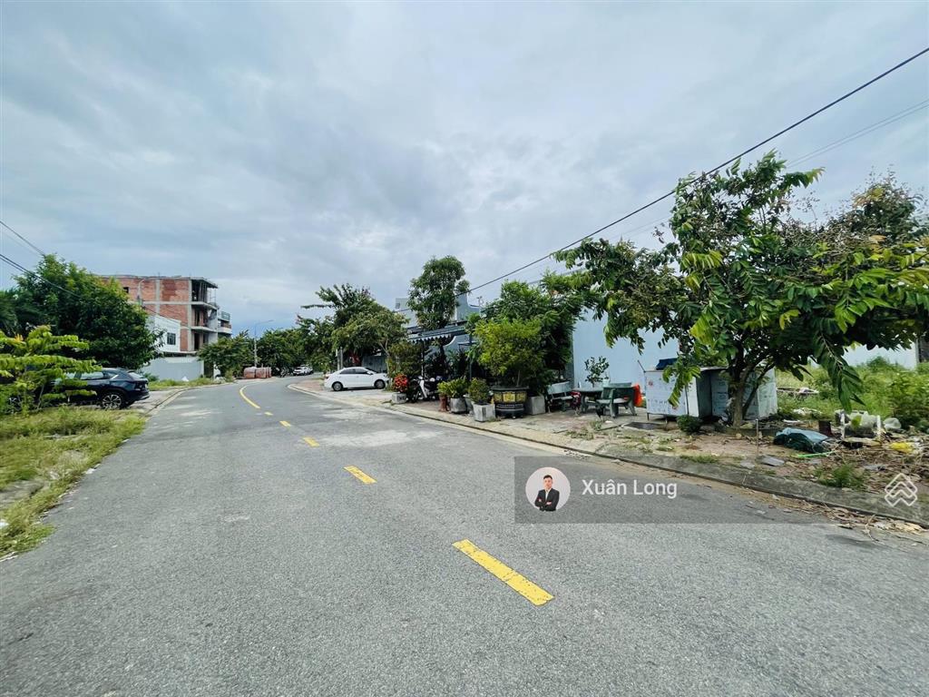 Bán đất kđt số 3  vị trí trung tâm làng đại học đà nẵng  lô 124m2 chỉ 4,1 tỷ