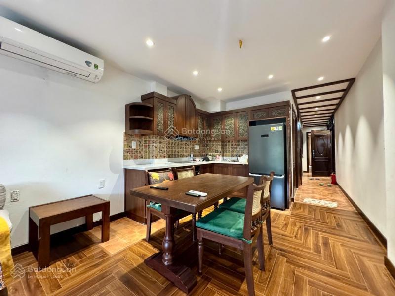 Toà nhà 6 tầng view đẹp tuyệt hồ tây và nhìn ra công viên cho bạn sở hữu