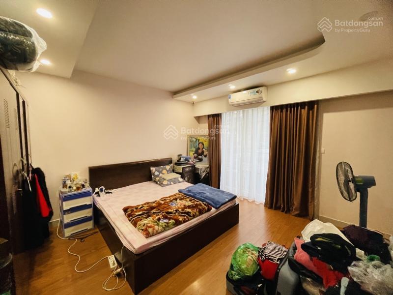 Nhà hồ tây ngõ xe hơi tránh nhau bán. căn nhà 4 tầng khu quảng an, gần hồ tây vị trí đắc địa