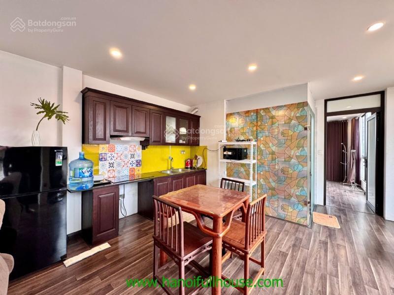 Bán toà nhà dạng apartment cho thuê 7 tầng, thang máy nội thất xịn, vị trí vàng gần nhà hát opera