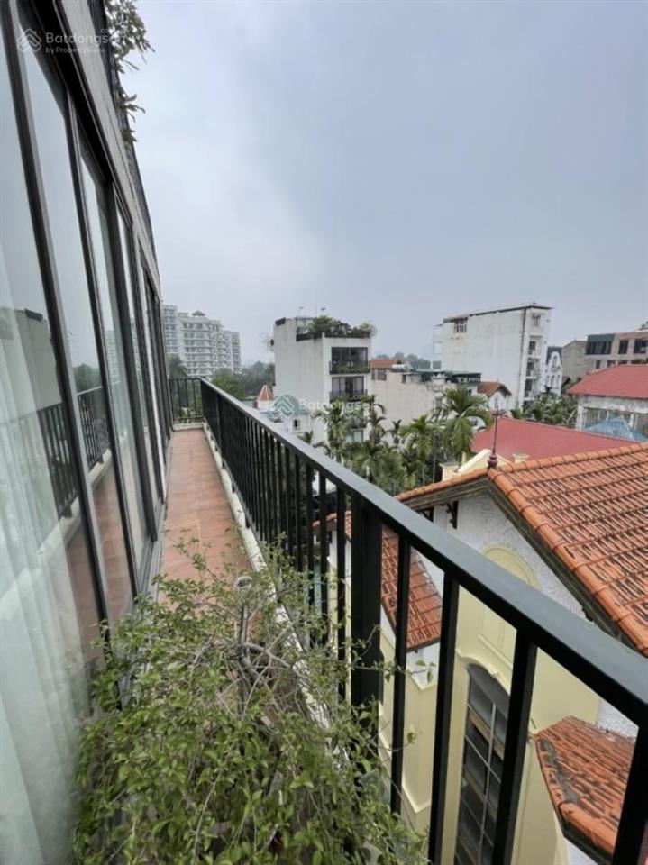 Bán toà nhà dạng apartment cho thuê 7 tầng, thang máy nội thất xịn, vị trí vàng gần nhà hát opera