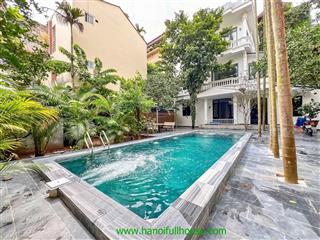 Biệt thự sân vườn, bể bơi, 4 phòng ngủ ở đường âu cơ cho thuê