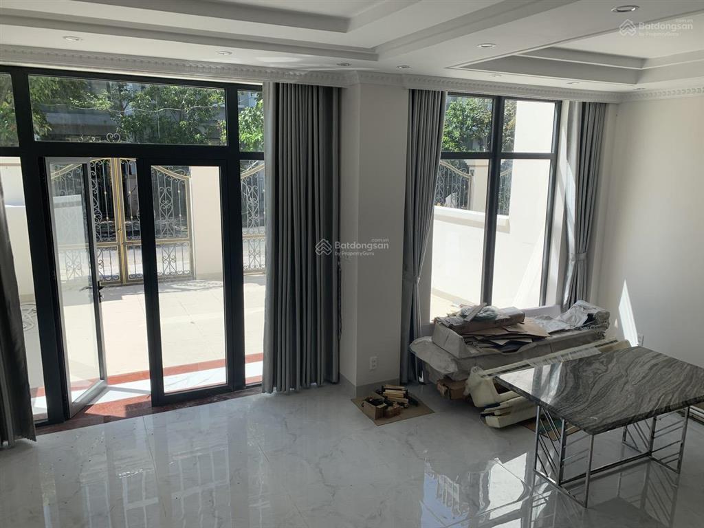 Cần tiền bán gấp biệt thự cao cấp kdc cát lái quận 2 dt 8*17m giá rẻ hơn thị trường 19,5tỷ sổ hồng